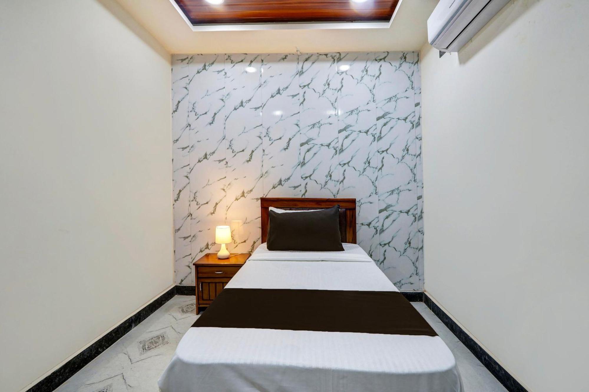 Super Collection O Gachibowli Phase 2 Near Isb Hotel Kültér fotó